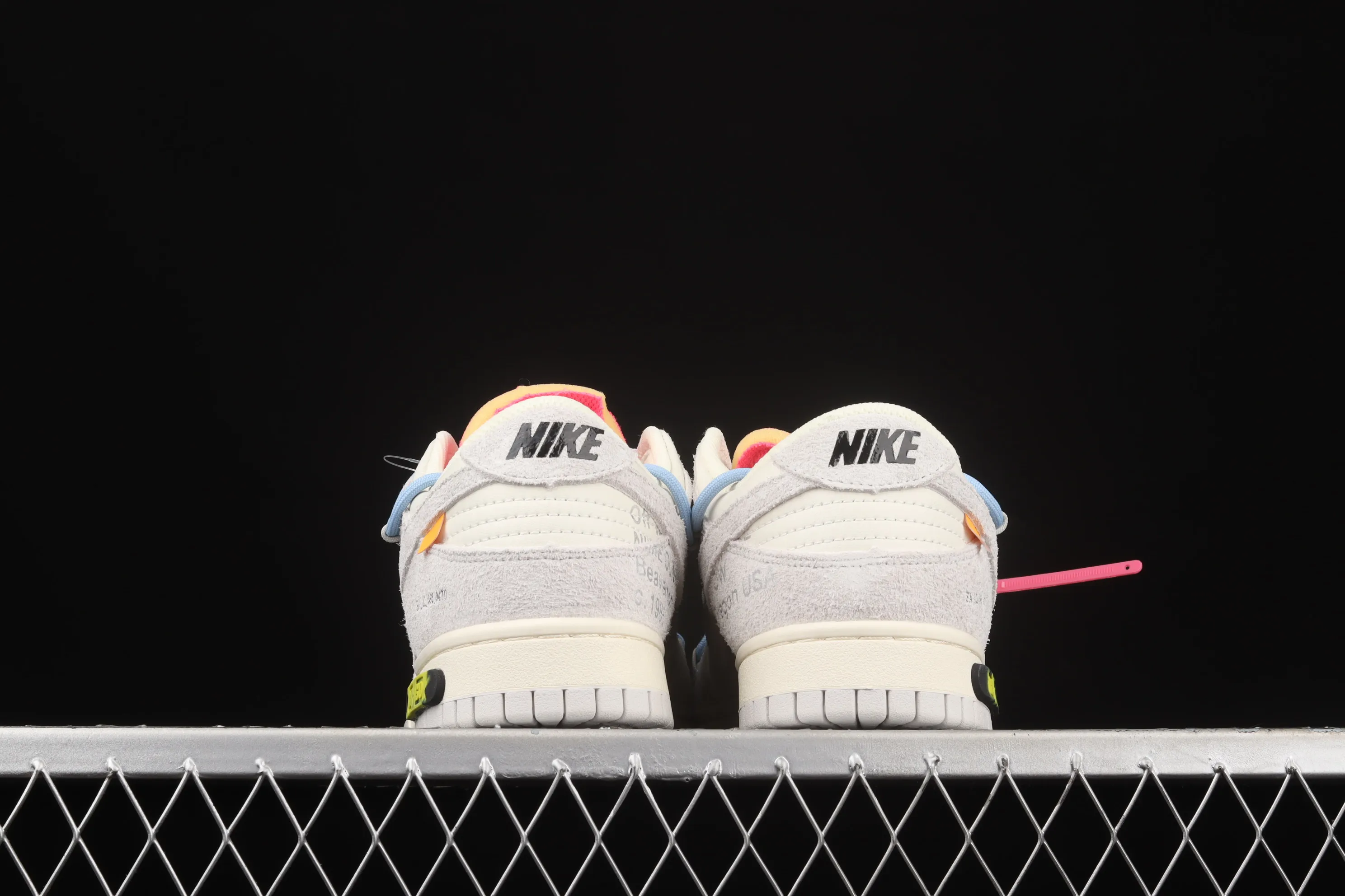 All Categories Nk SB Dunk Series Nk SB Dunk Low low-top sneakers OF x Nk Dunk Low "12 of 50" OW suede SB smashed backboard fashion casual sneakers DJ0950-113
